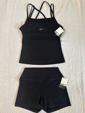 SET Active Black Cloud Tribute Tank & High-Rise Shorts Form Cloud